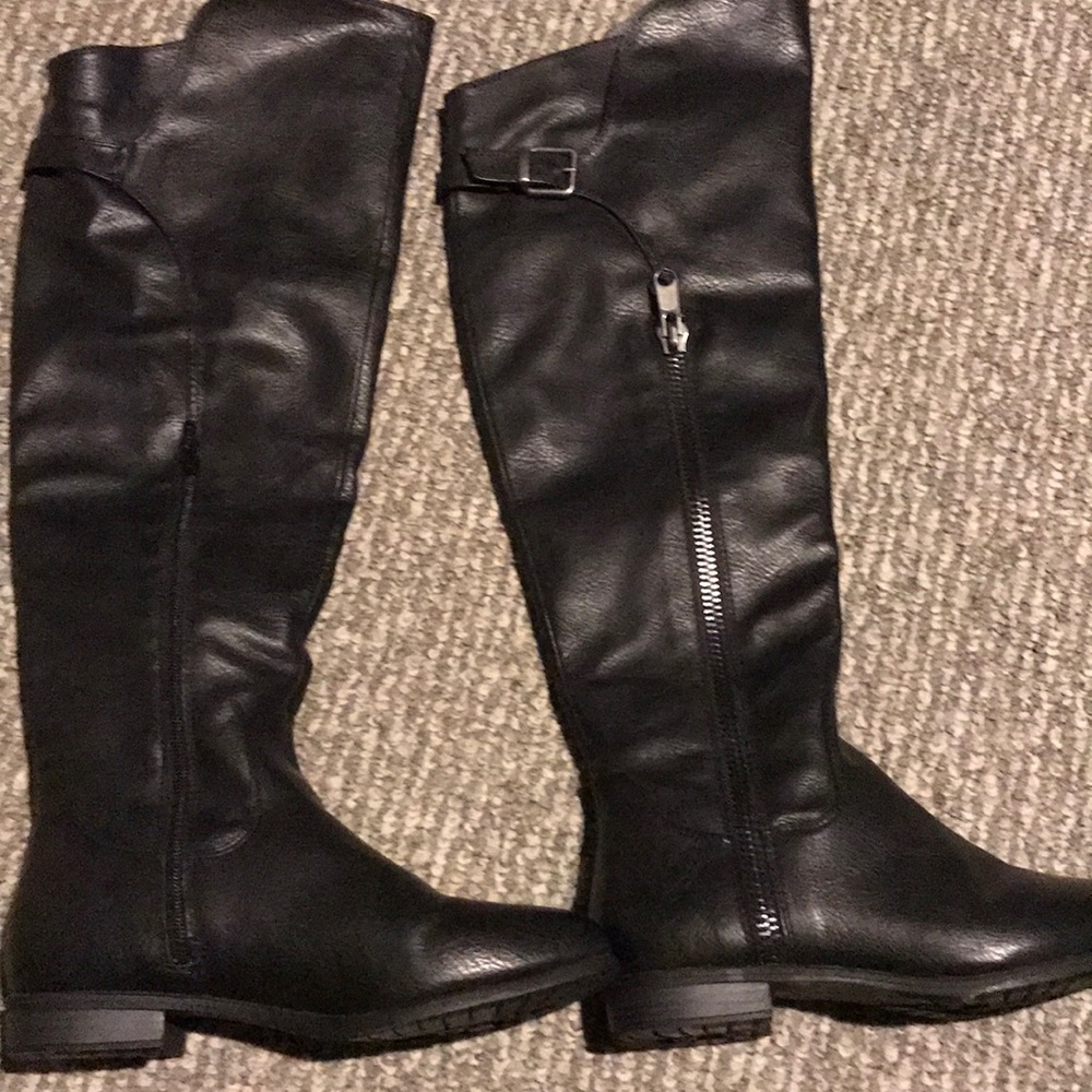 Gently used knee high black boots